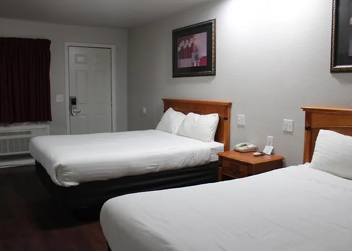 Best Las Vegas Hotels with Free Parking